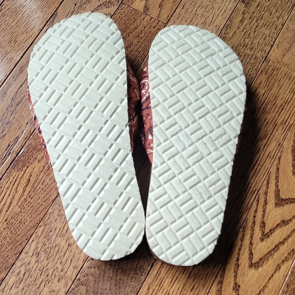 American Eagle Outfitters Brown Paisley Sandals